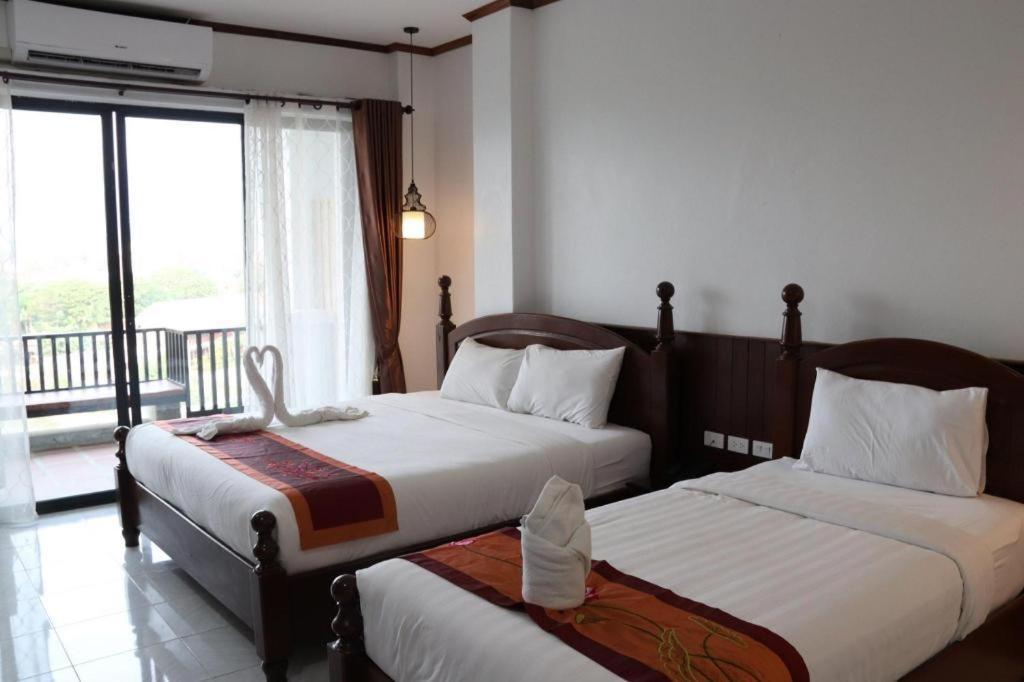 Thavisouk Riverside Hotel Vangviang Kültér fotó
