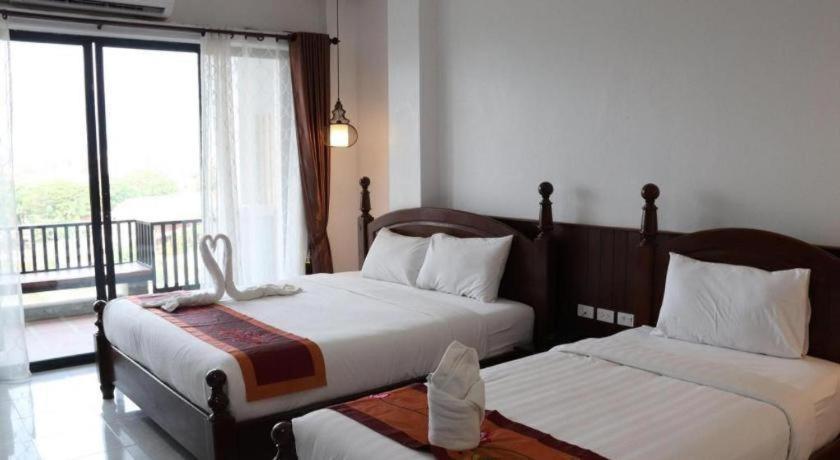 Thavisouk Riverside Hotel Vangviang Kültér fotó