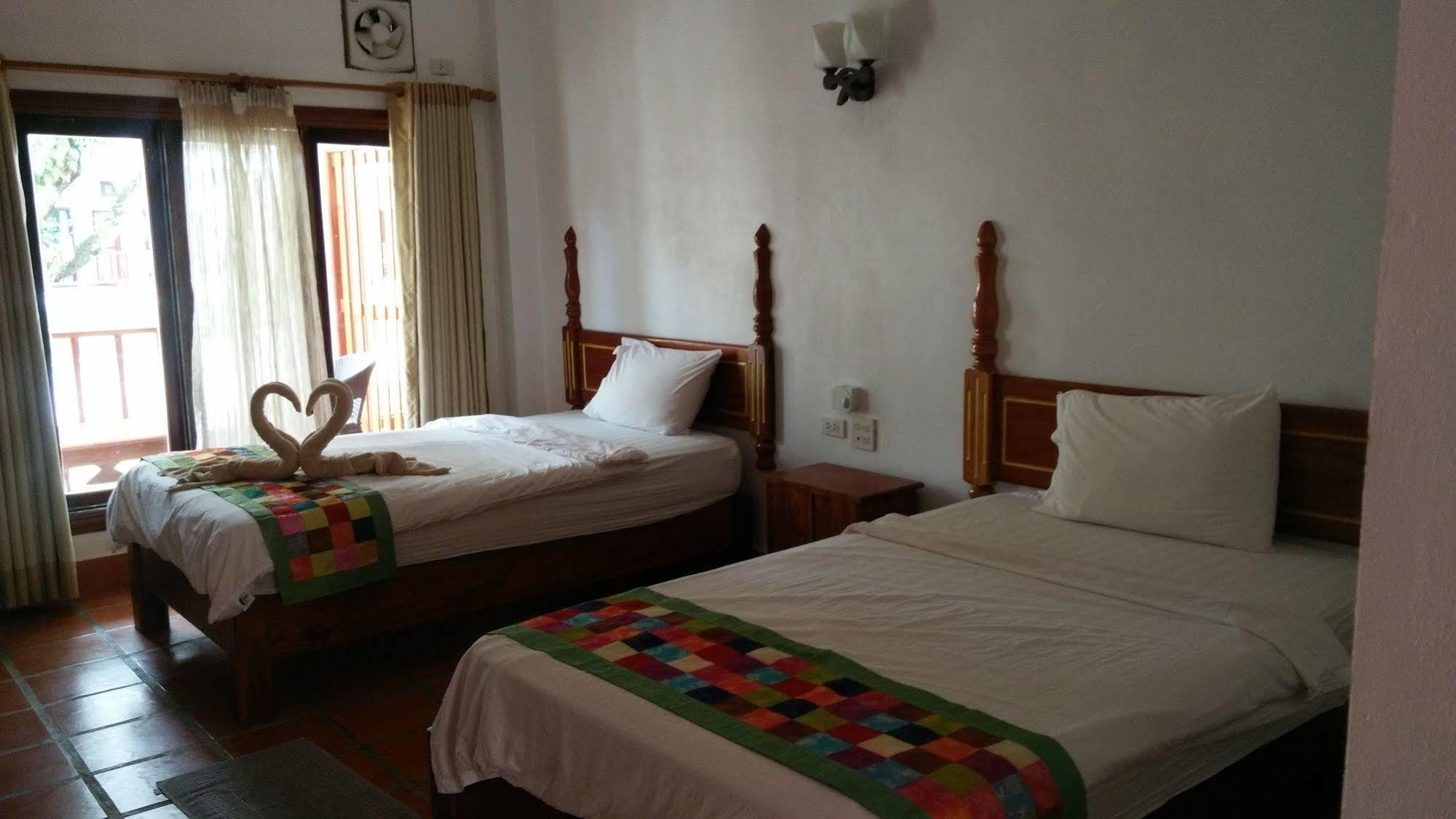 Thavisouk Riverside Hotel Vangviang Kültér fotó