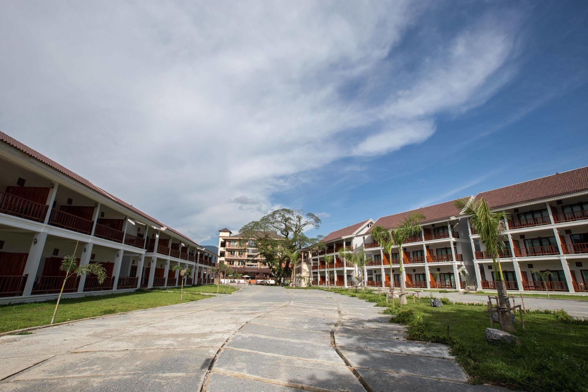 Thavisouk Riverside Hotel Vangviang Kültér fotó